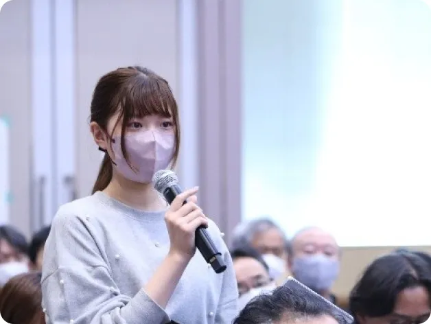 自ら手を挙げて挑戦している様子